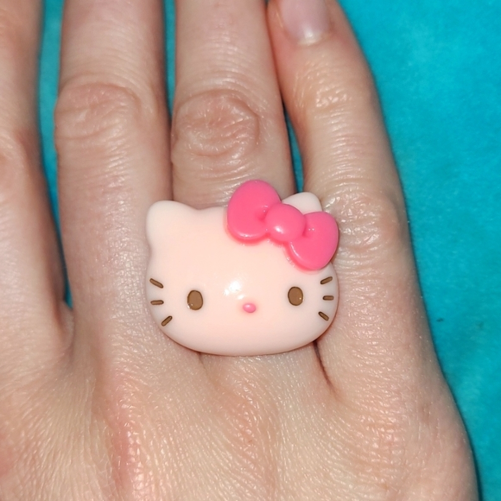 1 LEFT Adjustable Hello Kitty Ring